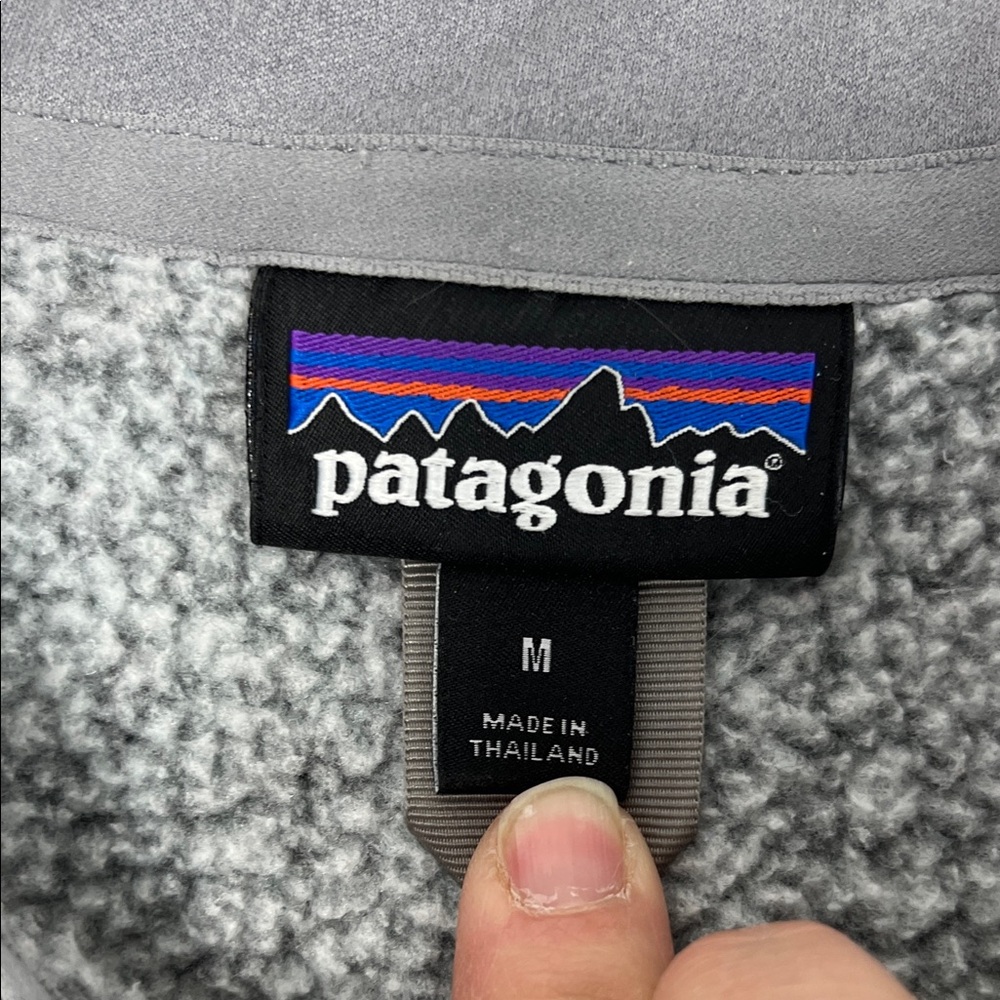Patagonia Women's Gray V-Neck Sweater - Picture 2 of 9